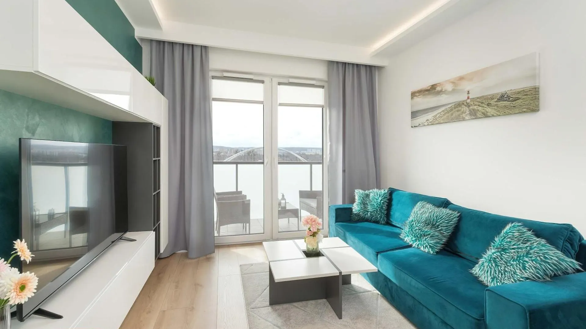 Sucha 33 Modern Apartment With Parking By Noclegi Renters location